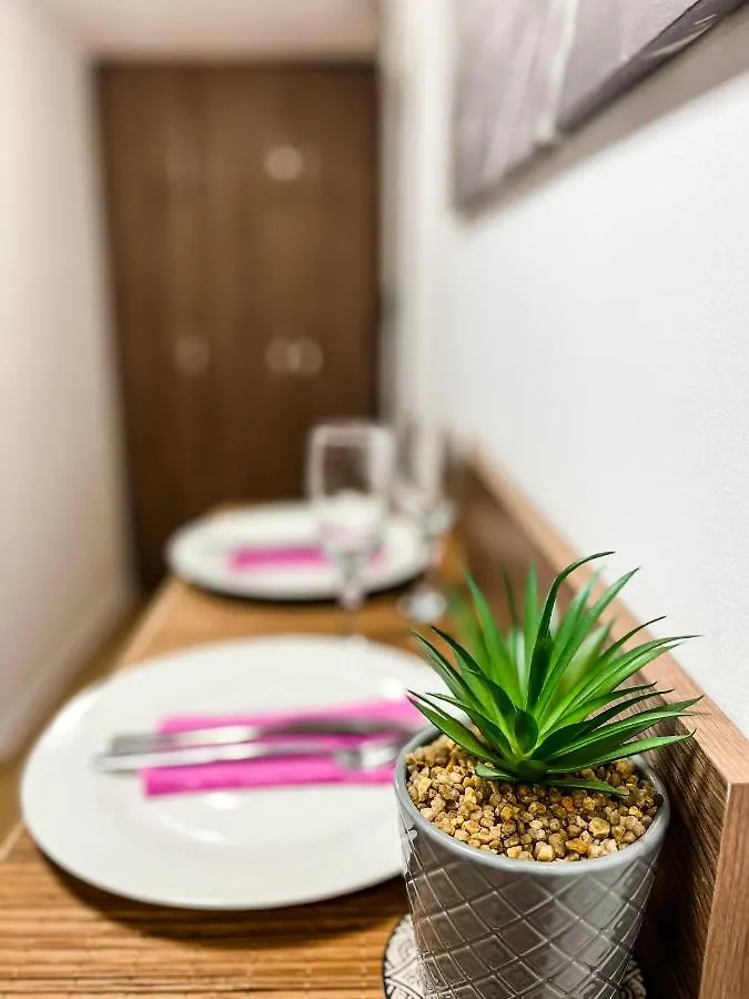 Private Rooms In Silvy'S Pretty House Burgas