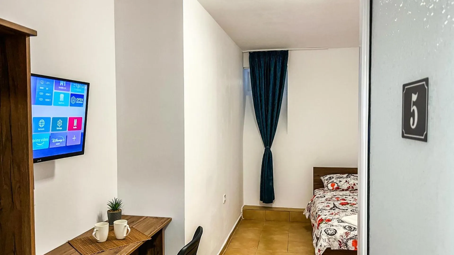 Private Rooms In Silvy'S Pretty House Burgas